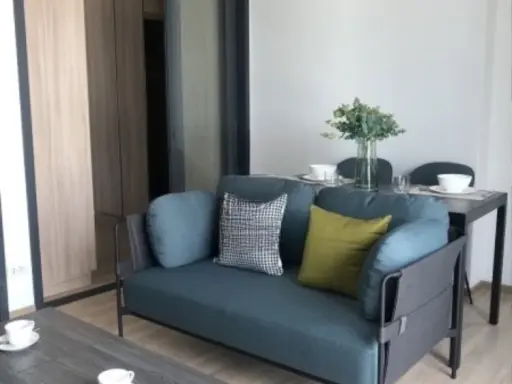 For rent: XT Phaya Thai. Beautiful room with great view, ready to move in, fully furnished, excellent facilities, close to the BTS. Book now!