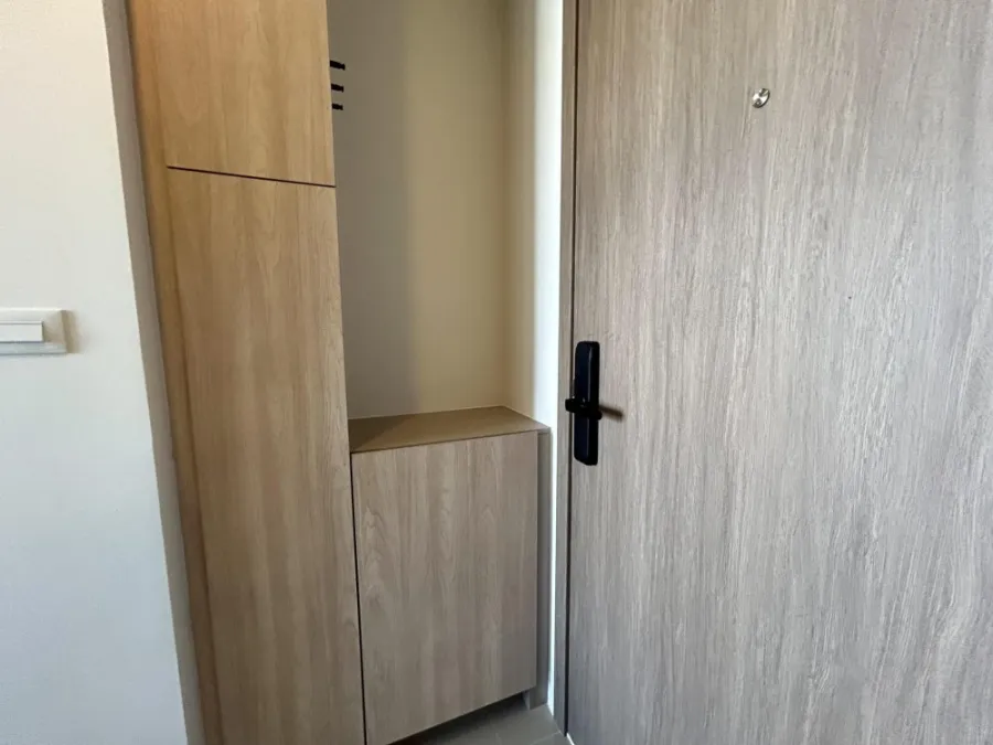 For sale: The Move Kaset, studio room, high floor, good condition, fully furnished, don't miss it if you're late.