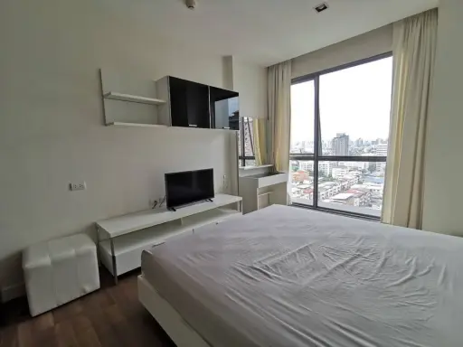 For rent!! Condo The Room Sukhumvit 62 Condo in the heart of the city Ready to move in immediately, hurry up and book now!!
