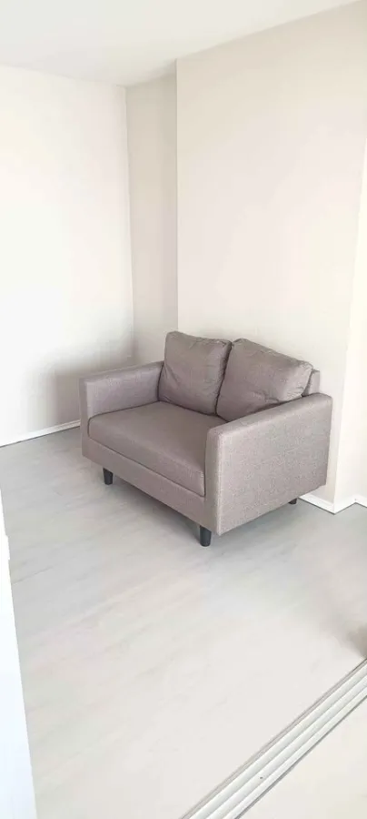 For sale: D Condo Rattanathibet, beautiful view, no buildings blocking the view, complete electrical appliances, including a washing machine. Reserve
