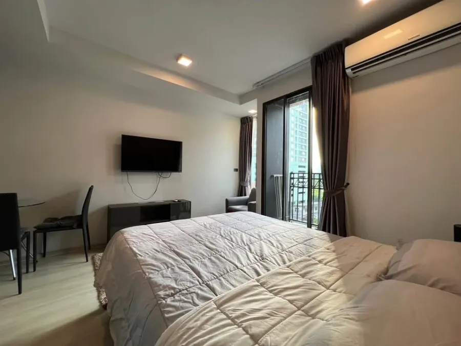 for sale / rent Venio Sukhumvit 10 Near the Skytrain Terminal 21 shopping mall, good location in the heart of the city, don't miss it!