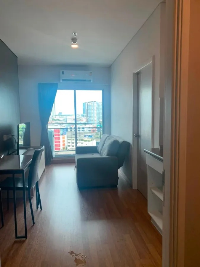 For rent: Lumpini Place Ratchada-Sathu, beautiful unobstructed city view, room is as pictured, ready to move in with just your luggage.