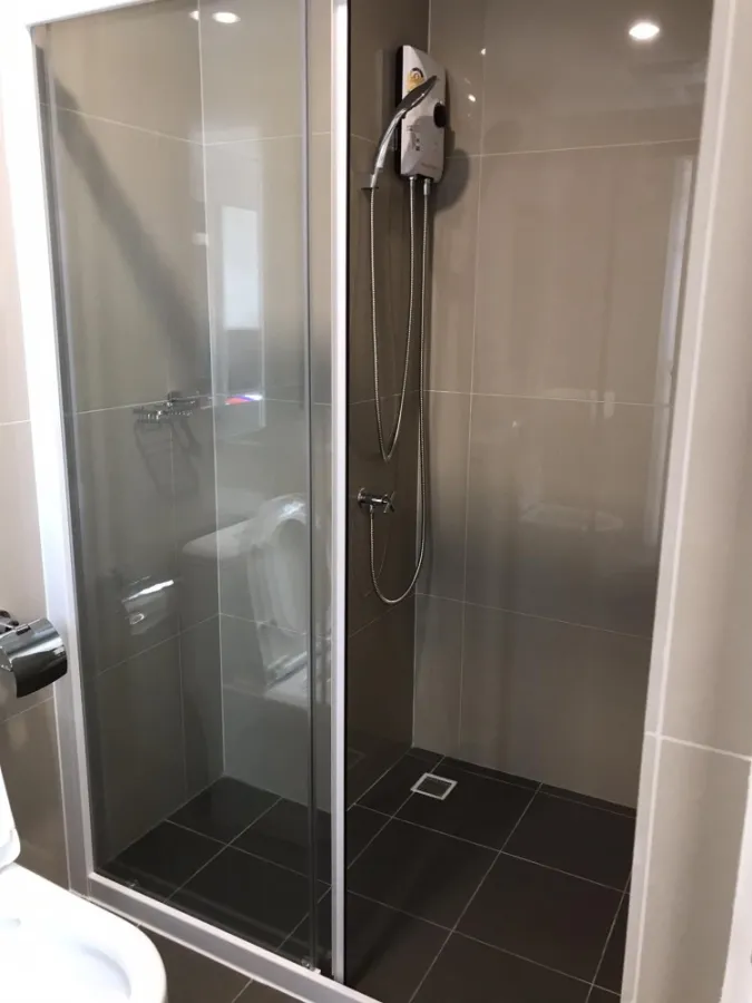 For rent: The Independent Condo Amata, 1 bedroom, 1 bathroom, 5th floor, fully furnished. Just carry your bag and move in.