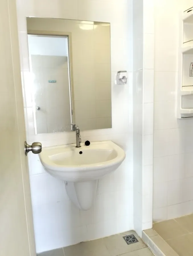 For sale, for rent, The Trust Condo, Nakhon Pathom, pool view, see Phra Pathom Chedi, very good price, hurry up and reserve it, don't delay.