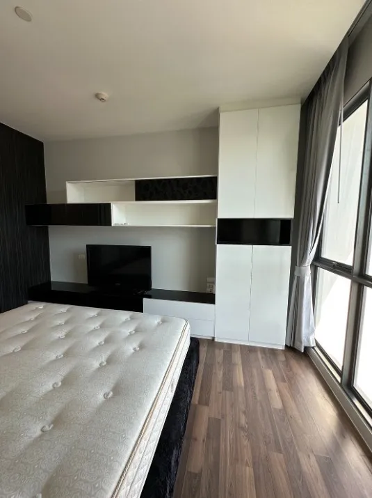 For sale, for rent!! Condo The Room Sukhumvit 62, 17th floor, Building A, beautiful room, newly renovated. Fully furnished, ready to move in, reserve