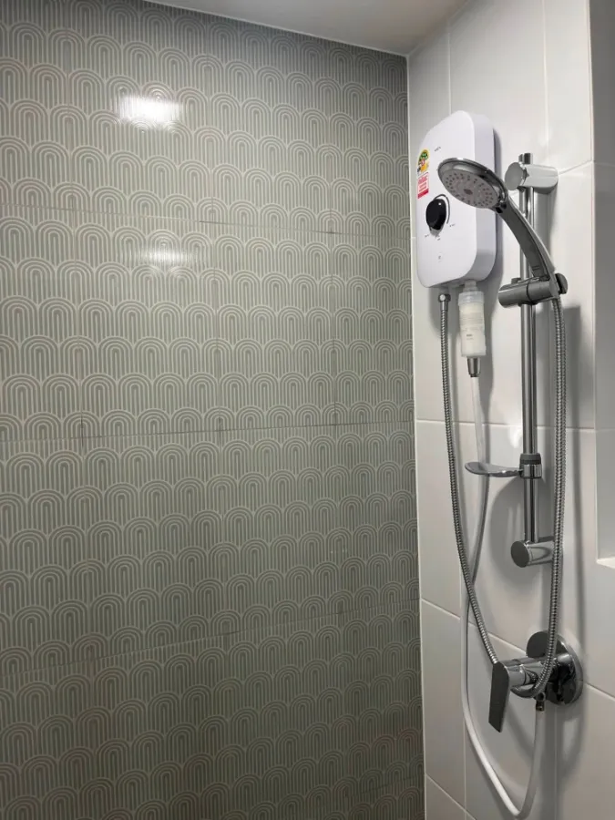 For rent: Kave Luminous Bangmod, 3rd floor unit. High-quality built-in furniture. Don't miss out!