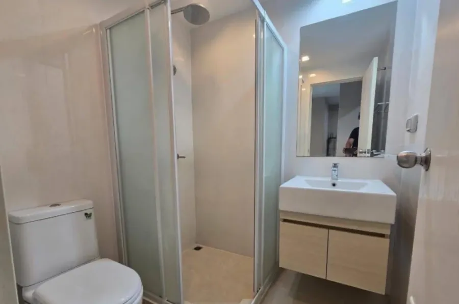 For Rent: Metro Lux Kaset - Spacious and comfortable unit with ample living space. Convenient and complete amenities all in one place. Book now, don't