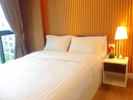 For sale, for rent, Hallmark Ngamwongwan, 6th floor, swimming pool view. Well decorated, very livable. If interested, hurry and reserve quickly.