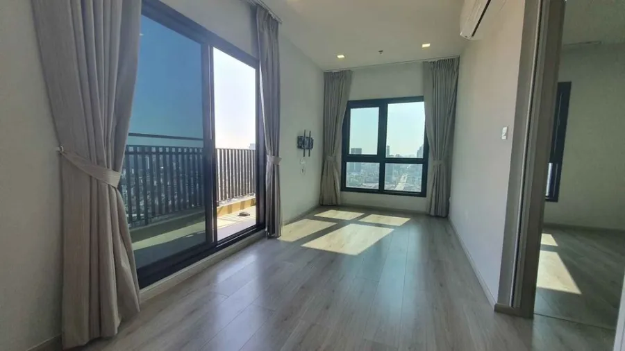ขาย Metris Ladprao Top floor วิวเมืองสวยมาก ห้องเปล่า กั้นเป็นสัดส่วน ไม่จองไม่ได้แล้วน้า