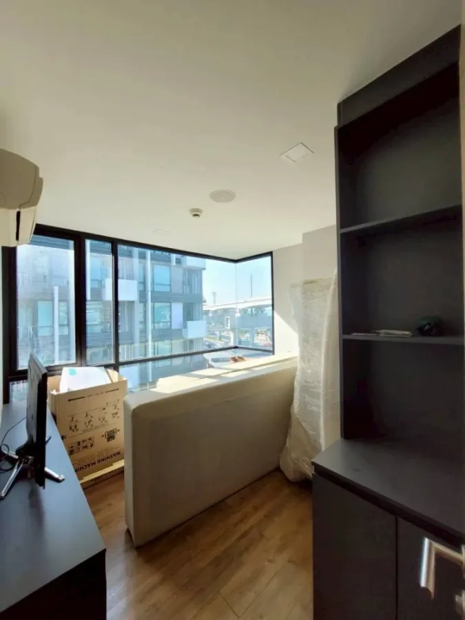 Urgent sale! Esta Bliss Ramintra, ready-to-move-in unit with complete amenities. Reserve yours today!