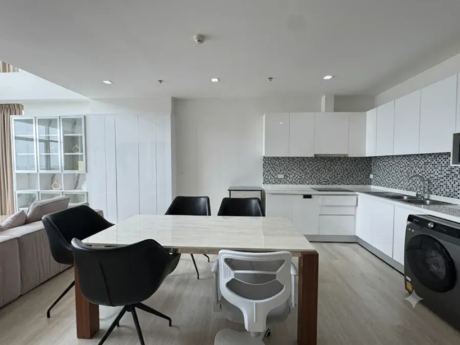 For rent: The Coast Bangkok, 24th floor. A lovely, fully furnished unit. Book now!