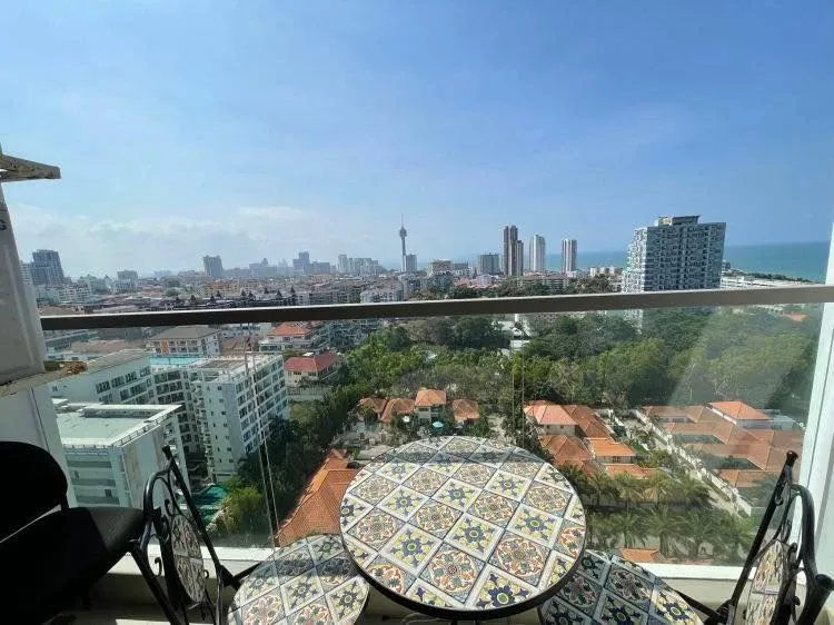 ขาย The peak Tower ห้องใหญ่กว้างขวางอยู่สบายมาก ได้วิวทะเลเริ่ดๆ จองก่อนได้ก่อน