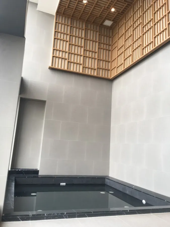 For rent!! Condo The Esse at Singha Complex, 14th floor, complete facilities, ready to move in, don't miss it!!