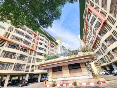 Charoenkrung Place