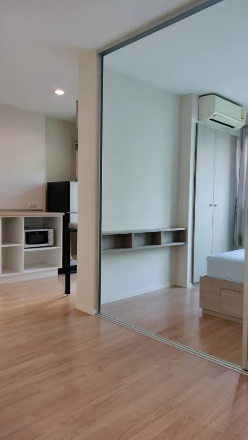 Selling a fully furnished, ready-to-move-in unit at Lumpini Ville On Nut–Phatthanakan, 4th floor. Book now!
