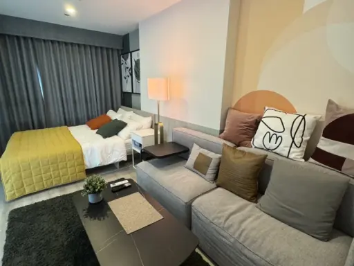 For rent Elio Sathorn-Wutthakat, nice room, good location, fully furnished, just bring your bags and move in.