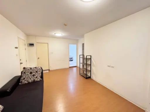 Urgent sale Lumpini Condo Town, Rattanathibet, corner room with privacy, affordable price, hurry and reserve now.