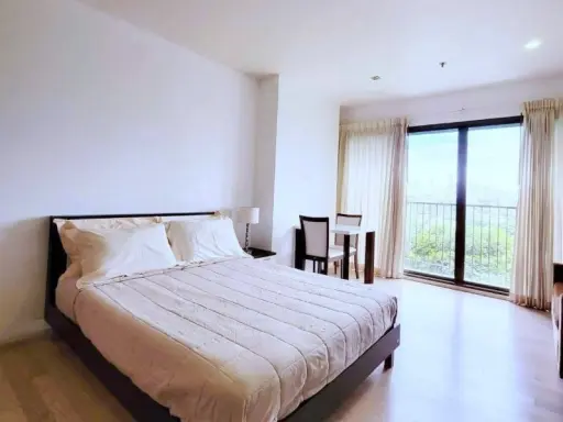 ขาย / ให้เช่า!! โนเบิล โซโล ชั้น 7 เฟอร์นิเจอร์ครบ ราคาดี หิ้วกระเป๋าเข้าอยู่ได้เลย จองด่วน!!