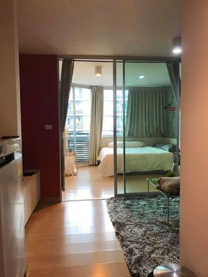 For rent Swift Condo ห้องติดวอลเปเปอร์ทั้งห้อง แต่งครบพร้อมอยู่ ราคาดีมาก พลาดแล้วจะเสียใจ