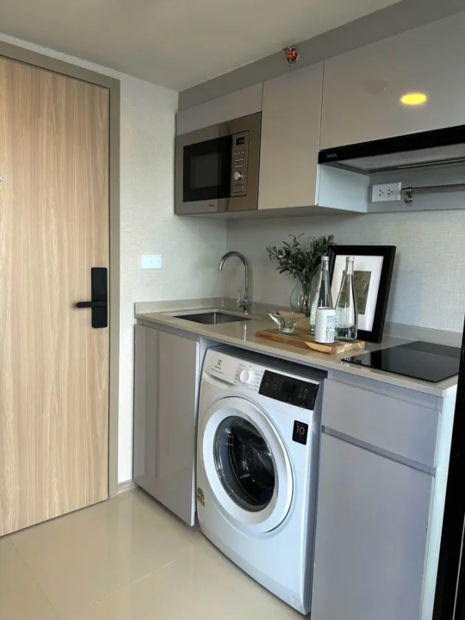 Selling SO Origin Siriraj DUO SPACE (2-story) unit with 4.20 meter high ceiling. Book now!