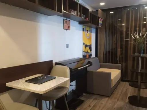 Condo for sale Atmoz Ratchada-Huai Khwang, 2 bedrooms, 1 bathroom, 4th floor, comes with a very good price, must hurry to reserve.