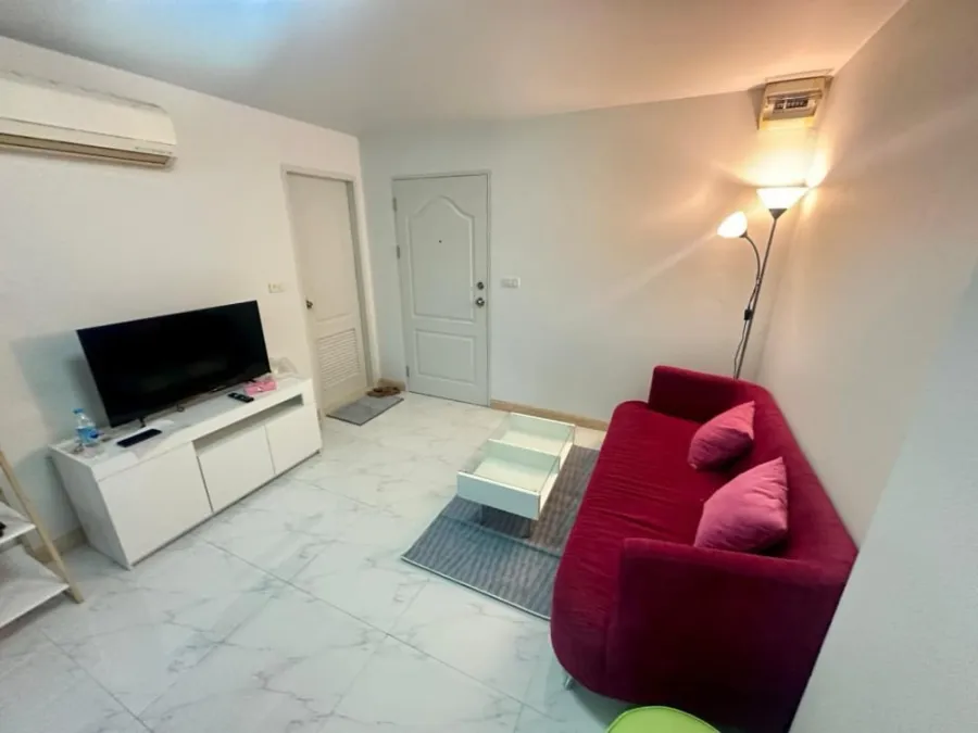 Condo for rent, Prima Srinakarin, spacious room. Separate rooms into sections. With a natural view, book now.