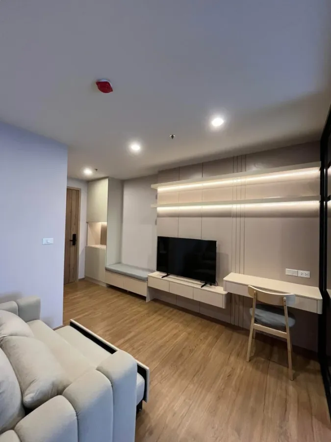 For rent The Line Vibe, ready to move in, 19th floor, city view. If you don't book, you'll regret it later. I'm telling you.