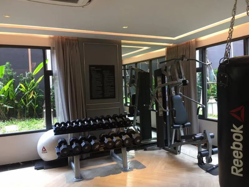 ให้เช่า คอนโด เวนิโอ สุขุมวิท 10 ทำเลดีมาก ห้องกว้าง วิวสระว่ายน้ำ ใกล้รถไฟฟ้า พร้อมอยู่ รีบเลย!!