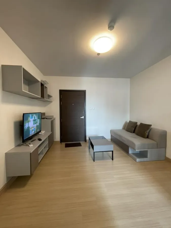 For rent: Supalai City Resort Rama 8, 8th floor, Building A, open view outside, cool breeze, lots of usable space, book now.