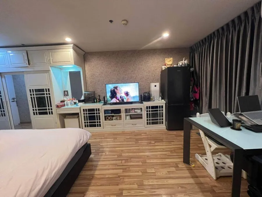 ขาย คอนโด รีเจ้นท์ โฮม 15 แจ้งวัฒนะ Studio type ชั้น 8 Pool view ราคาอย่างคุ้ม ต้องรีบมาจับจอง