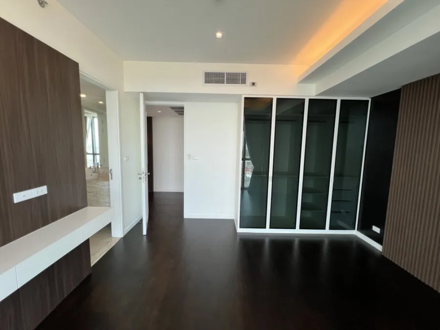 For rent!! Condo The Pano, 24th floor, full facilities, easy to travel, ready to move in, don't miss it!!