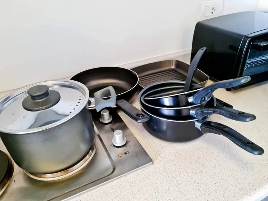 For Sale/Rent Chapter One Modern Dutch The room is ready to move in. Good furniture Complete with electrical appliances. Hurry and reserve now.
