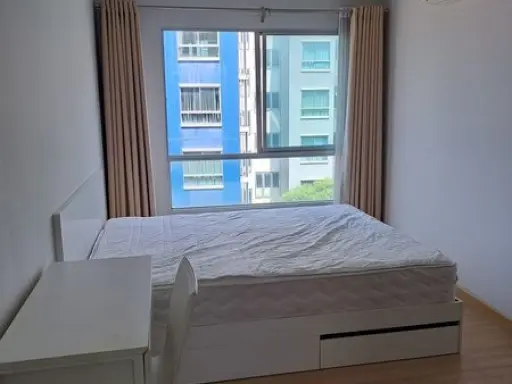 For rent: The Kith Plus Nawamin, 5th floor, area 30.54 sq m. The room is not hot, bright. Book now.