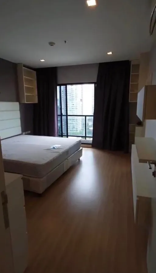 For sale Urbano Absolute Sathon-Taksin 2 bedrooms, fully furnished, book now, don't miss out.