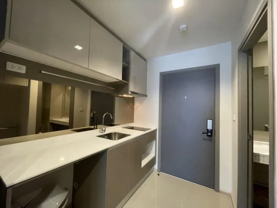 Condo for sale, Ideo Sathorn-Wongwian Yai, 9th floor, fully furnished, buy it now.