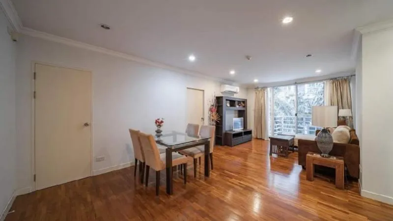 Urgent for rent !! Baan Siri Condo, Sukhumvit Soi 10, very good location !! Opposite Terminal 21, near BTS / MRT, don't miss !!