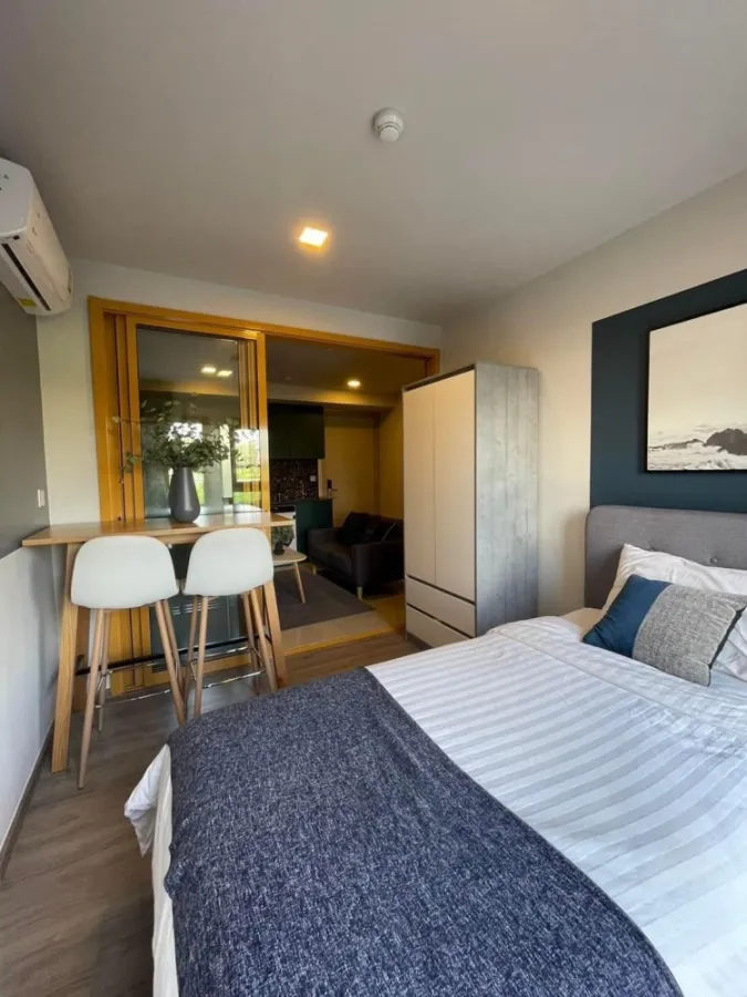 For rent, The Base Sukhumvit 50, colorfully decorated room, pleasing to the eye. I'm already comfortable. Good furniture, reserve now.