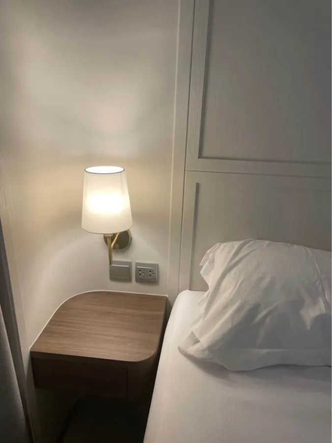 For Rent Life Asoke-Rama 9, very beautiful room, decorated in minimalist style, warm tones, very inviting, don't miss it.