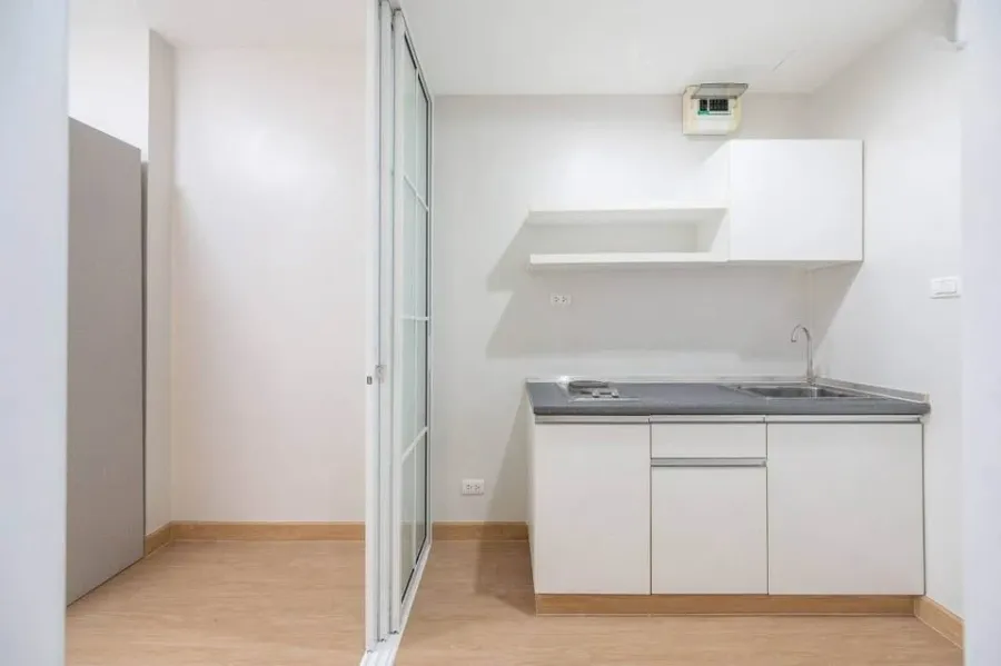 For sale: City Room Ratchada-Sutthisan, very bright and comfortable room, nice decoration, complete furniture + electrical appliances, ready to move i