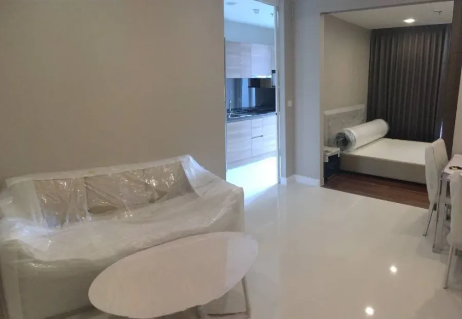 For sale: The Metropolis, 1 bedroom, 1 bathroom, fully furnished and equipped. Don't miss out on this great deal!