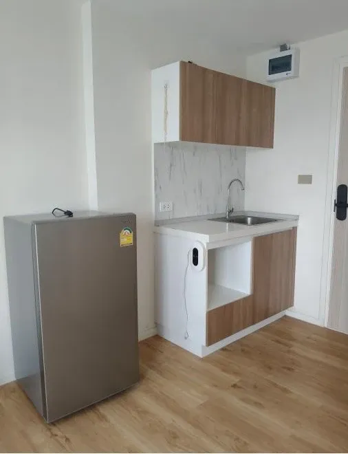 Modern Condo Charan 79 for rent. Corner unit offering privacy. Fully furnished. Just bring your bags and move in!