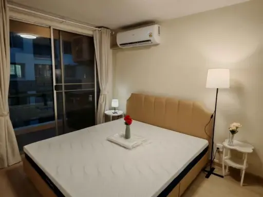 For rent: Parkland Bangna, Building 9, 7th floor. Very spacious room, not cramped at all. Fully furnished. Book now before it's too late!