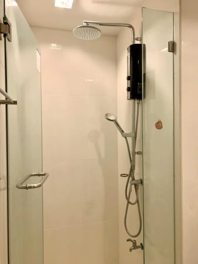 Condo for rent, Metro Luxe Kaset, 2nd floor, garden view, well partitioned room. Convenient travel It's very worthwhile.