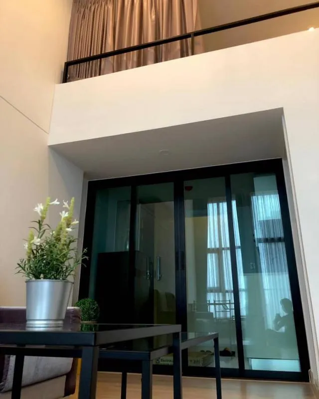 คงความเรียบง่ายแต่มีสไตล์ ใช้ชีวิตได้อย่างหรูหรา ต้องที่ Knightsbridge Duplex ติวานนท์ ขายและปล่อยเช่าจ้า