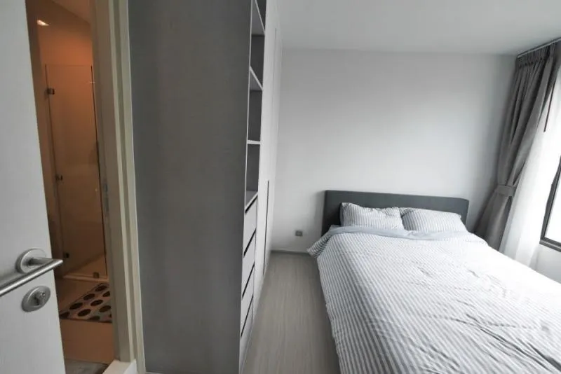 For rent Life Ladprao 2 bedrooms 2 bathrooms with everything this price like this Don't let it miss it, rent it.