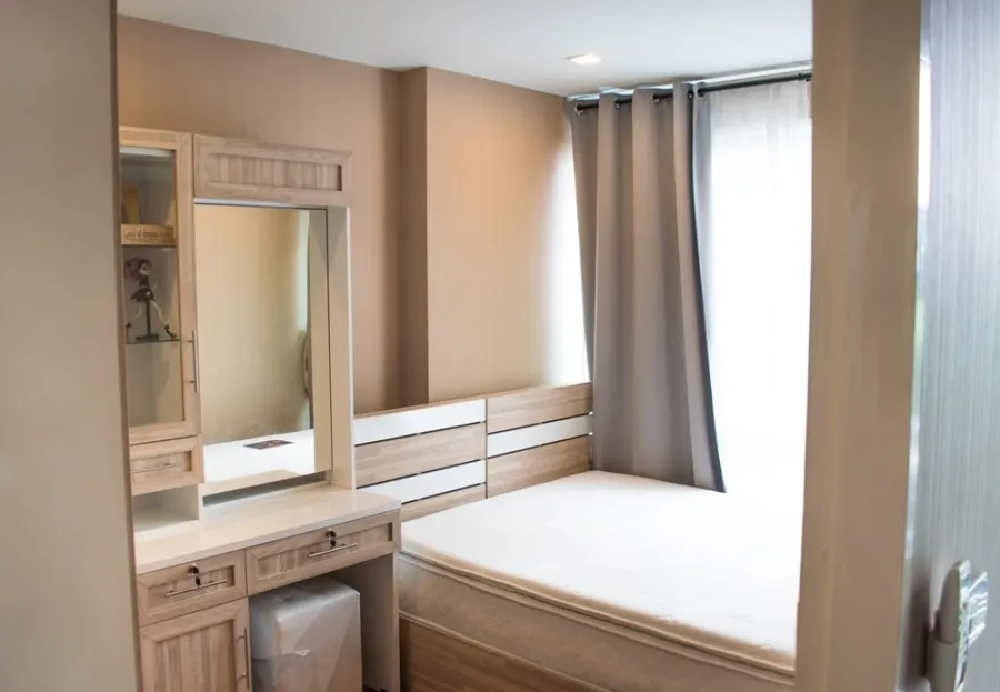 For sale: Airlink Residence Romklao, 2nd floor, complete with furniture and electrical appliances. Buy now, urgent.