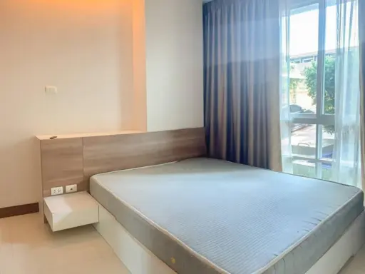 Condo for rent, Emerald Residence Ratchada, near MRT Huai Khwang, convenient to travel. Do not hesitate, book now!!