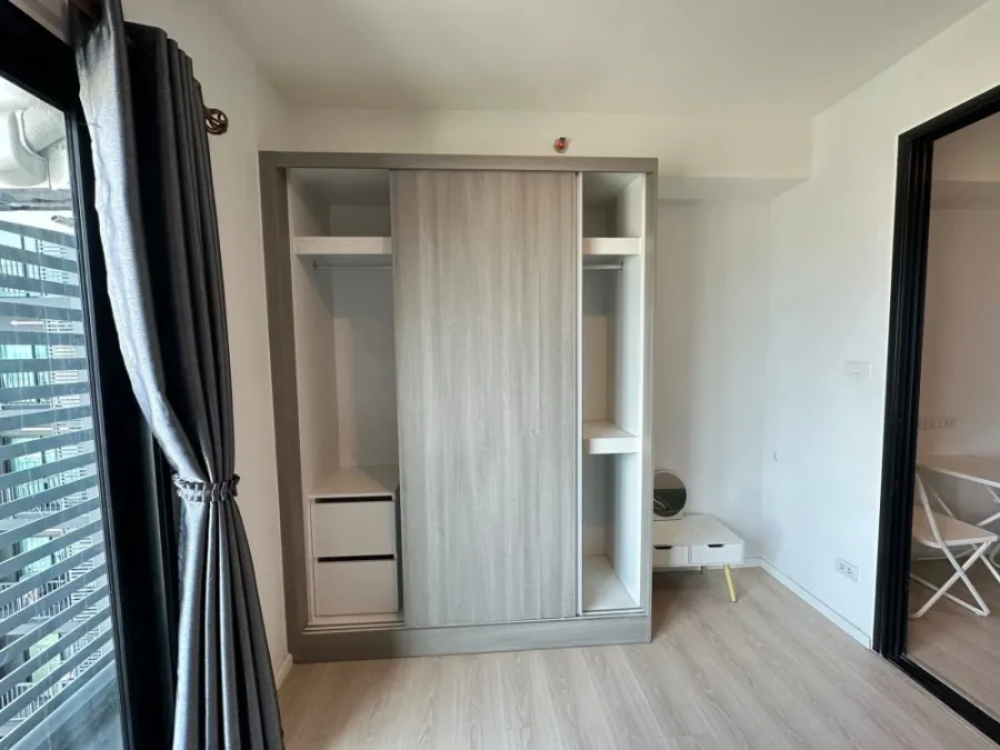 For rent: A Space Mega, a comfortable room in a great location with convenient transportation and fully furnished. Book now!