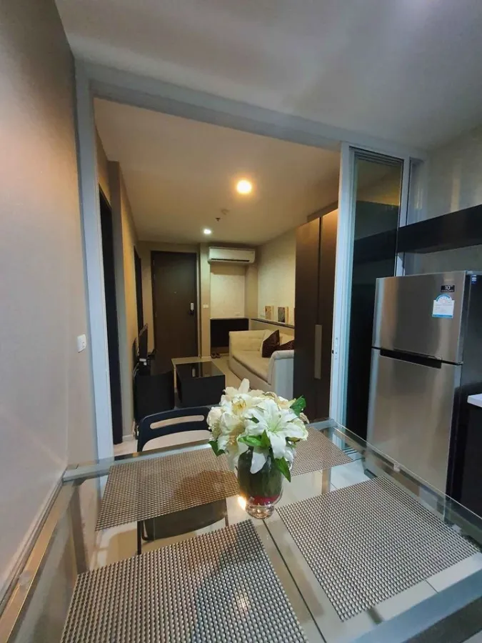 ขาย Rhythm Sukhumvit 44/1 ชั้น 8 วิวสวน ห้องกว้าง กั้นเป็นสัดส่วน โซฟานั่งสบาย พลาดแล้วจะเสียใจ