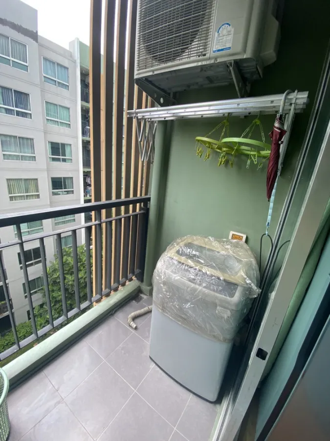 For rent V Condo Lat Krabang, good location, convenient transportation, full facilities, book now!!